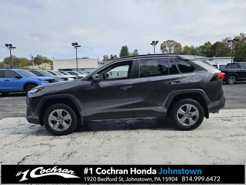 2022 Toyota RAV4 Hybrid XLE