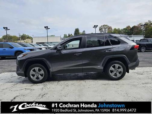 2022 Toyota RAV4 Hybrid XLE