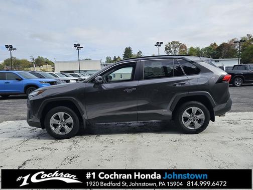 2022 Toyota RAV4 Hybrid XLE