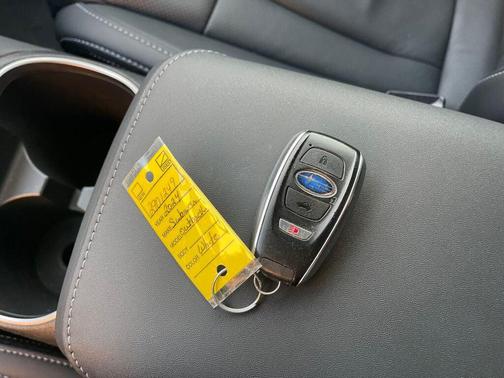 Crystal White Pearl 2024 Subaru Outback Limited