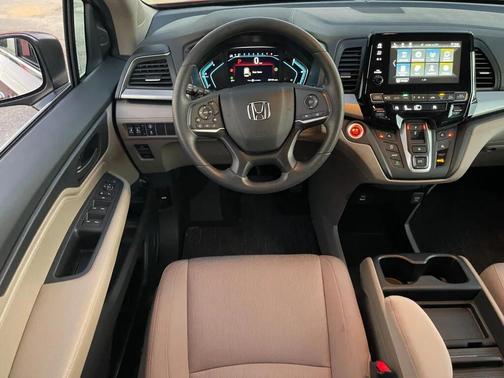 Radiant Red Metallic II 2024 Honda Odyssey EX