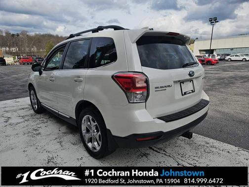 Crystal White Pearl 2018 Subaru Forester 2.5i Touring