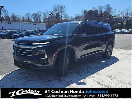 Mosaic Black Metallic 2024 Chevrolet Traverse LT