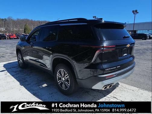 Mosaic Black Metallic 2024 Chevrolet Traverse LT