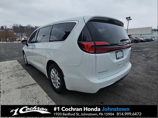 2024 Chrysler Pacifica Touring L