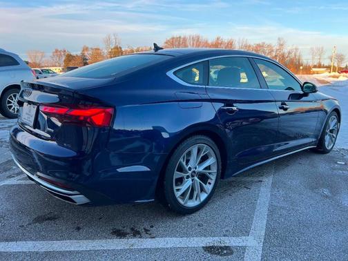 2022 Audi A5 quattro Premium Plus 40 TFSI AWD 4dr Sportback