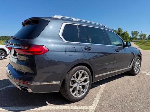 Gray 2022 BMW X7 xDrive40i AWD 4dr Sports Activity Vehicle