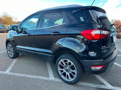 2019 Ford EcoSport Titanium AWD 4dr Crossover