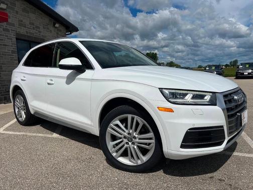Ibis White 2018 Audi Q5 2.0T quattro Premium Plus AWD 4dr SUV