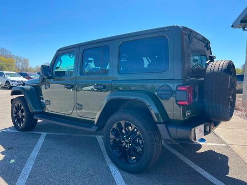 2022 Jeep Wrangler Unlimited 4xe Sahara 4xe 4x4 4dr SUV
