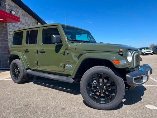 2022 Jeep Wrangler Unlimited 4xe Sahara 4xe 4x4 4dr SUV