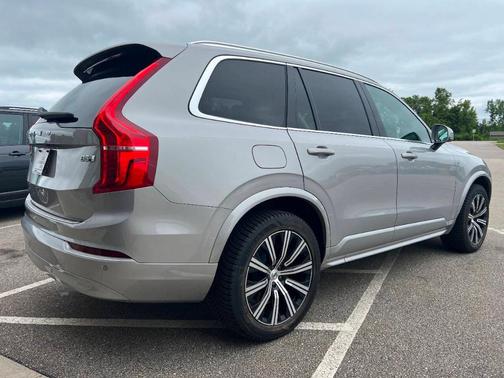 2023 Volvo XC90 B5 Core AWD 4dr SUV