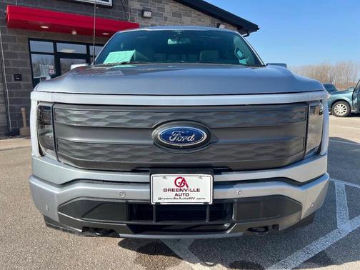 2022 Ford F-150 Lightning Lariat AWD 4dr SuperCrew 5.5 ft. SB