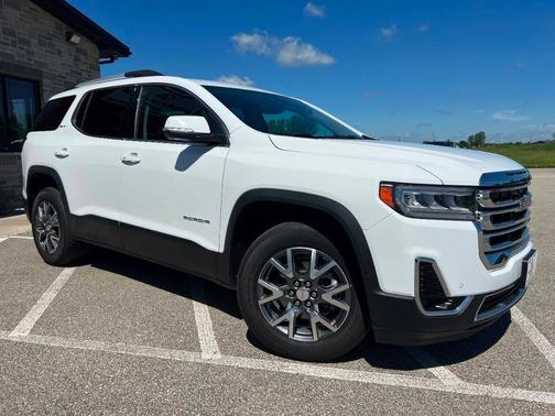 White 2022 GMC Acadia SLT 4x4 4dr SUV