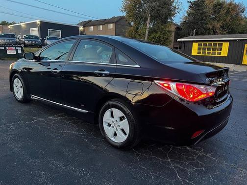 2011 Hyundai SONATA Hybrid Base
