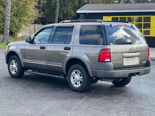 2002 Ford Explorer XLS