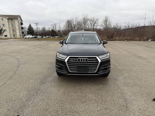 Night Black 2017 Audi Q7 2.0T Premium