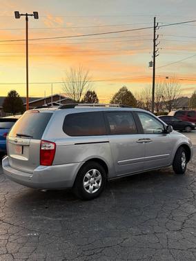 2009 Kia Sedona LX