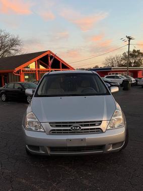 2009 Kia Sedona LX