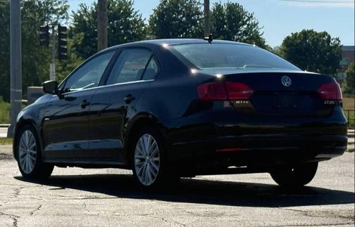 Black Uni 2012 Volkswagen Jetta SEL
