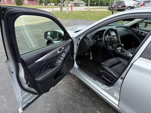 2014 INFINITI Q50 Hybrid Premium
