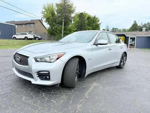 2014 INFINITI Q50 Hybrid Premium