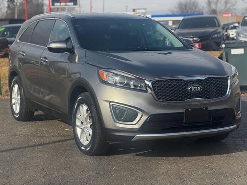2016 Kia Sorento LX