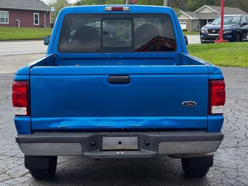 Blue 2000 Ford Ranger XLT SuperCab