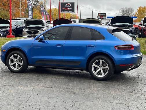2017 Porsche Macan Base AWD 4dr SUV