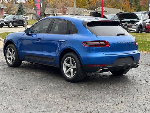 2017 Porsche Macan Base AWD 4dr SUV