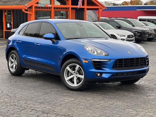 2017 Porsche Macan Base AWD 4dr SUV