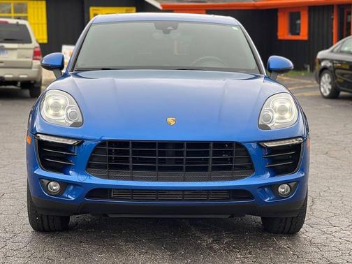 2017 Porsche Macan Base AWD 4dr SUV