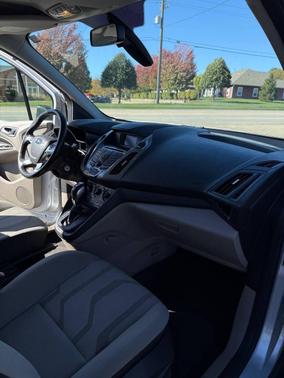 2017 Ford Transit Connect XLT w/Rear Liftgate