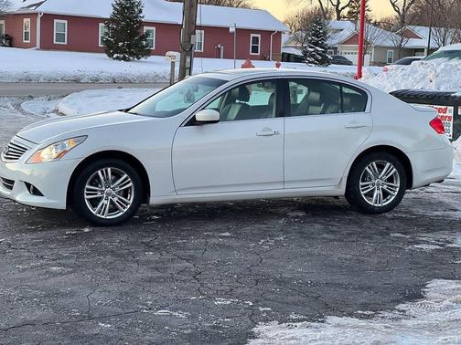 2013 INFINITI G37x Base