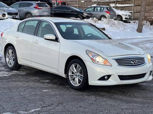 2013 INFINITI G37x Base