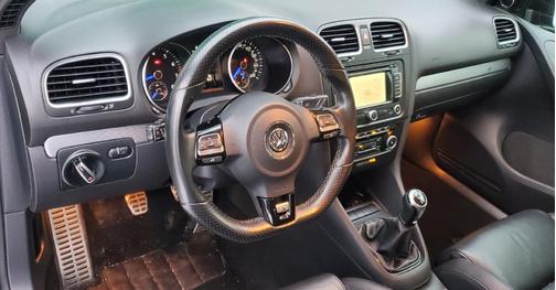 2013 Volkswagen Golf R 2.0T Manual