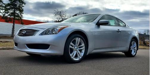 2010 INFINITI G37x Base