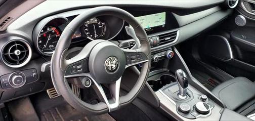 2018 Alfa Romeo Giulia Ti Sport