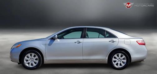 Titanium Metallic 2007 Toyota Camry XLE V6