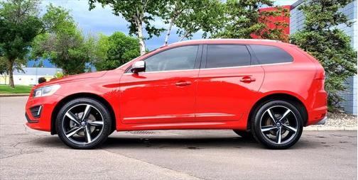 2016 Volvo XC60 T6 R-Design Platinum