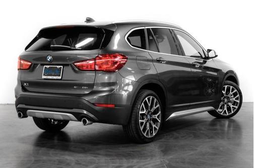 Photo 5 of 60 of 2021 BMW X1 sDrive28i