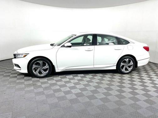 Photo 5 of 33 of 2018 Honda Accord EX-L