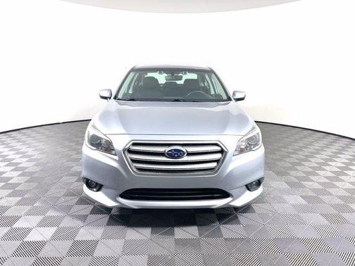 Photo 2 of 30 of 2017 Subaru Legacy 2.5i Premium