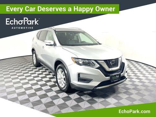 Photo 1 of 34 of 2018 Nissan Rogue SV
