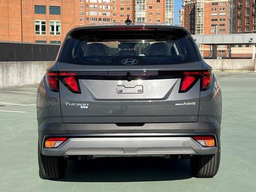 Ecotronic Gray 2026 Hyundai TUCSON Hybrid Blue SE