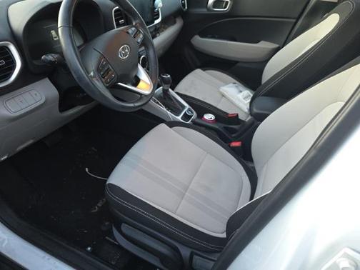 2023 Hyundai VENUE SEL