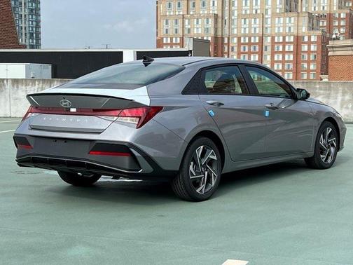 2025 Hyundai ELANTRA Sport