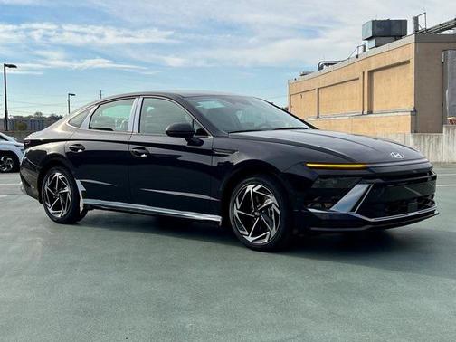 2026 Hyundai SONATA SEL