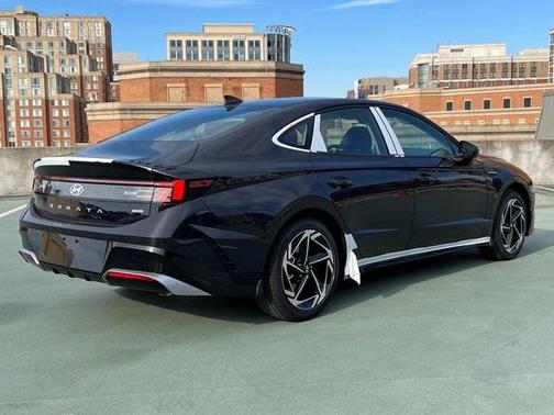 2026 Hyundai SONATA SEL