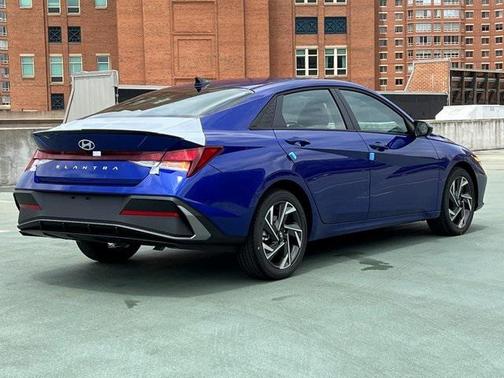 2025 Hyundai ELANTRA Sport